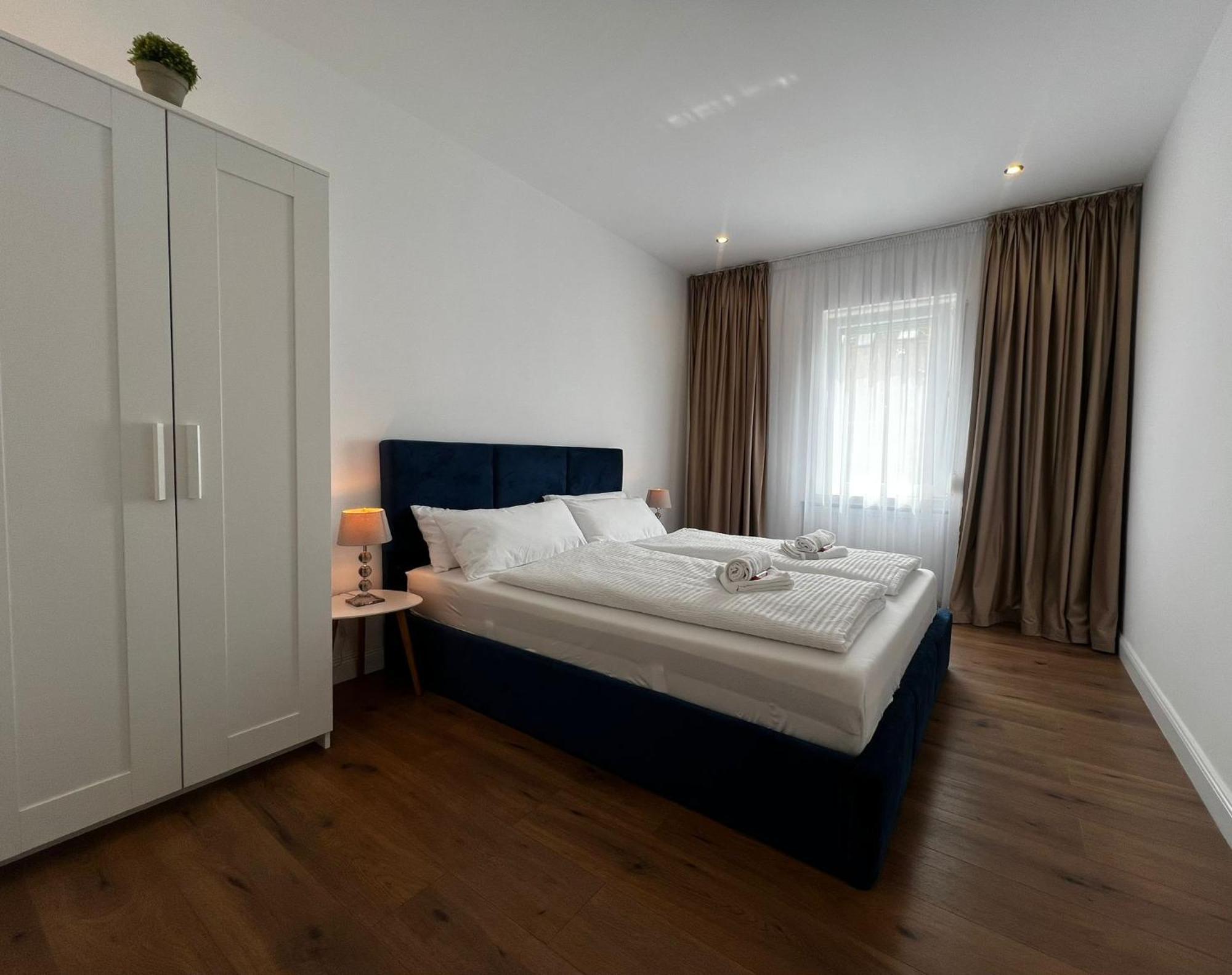 105 Quadratmeter Apartment, Parkplatz, Kinderfreundlich, 6 Personen, Wifi, Vollausgestattete Kueche, Crimmitschau Kültér fotó