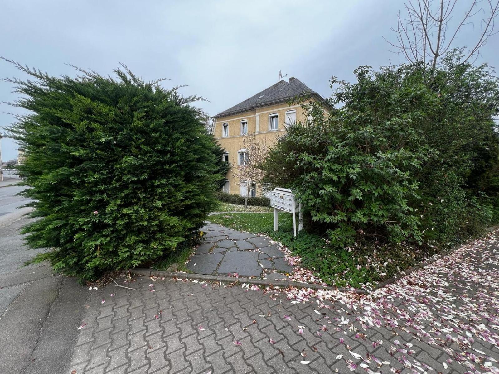 105 Quadratmeter Apartment, Parkplatz, Kinderfreundlich, 6 Personen, Wifi, Vollausgestattete Kueche, Crimmitschau Kültér fotó