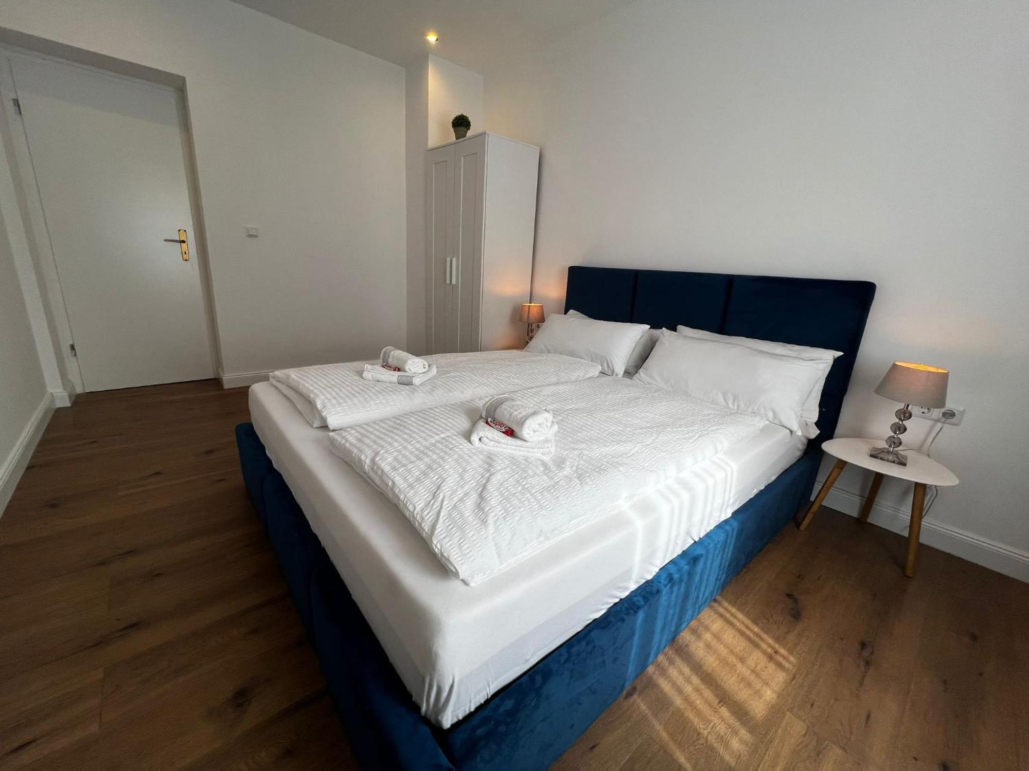105 Quadratmeter Apartment, Parkplatz, Kinderfreundlich, 6 Personen, Wifi, Vollausgestattete Kueche, Crimmitschau Kültér fotó